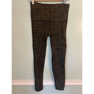 Spanx Size L Green Look at me Now Printed Cropped Leggings